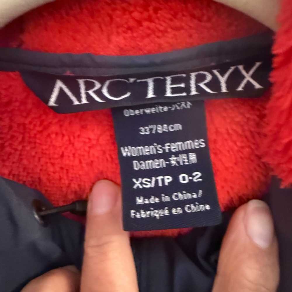 Women’s Graysoftshell Jacket With Red Zippers - image 5